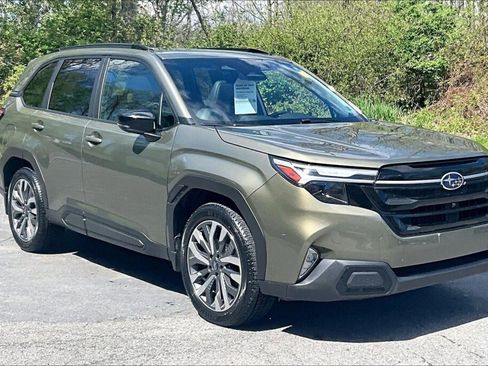 Certified 2025 Subaru Forester Touring w/ Popular Package - Touring AWD/4WD image 19