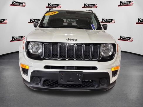 Used 2019 Jeep Renegade Sport w/ Sport Appearance Group AWD/4WD image 2