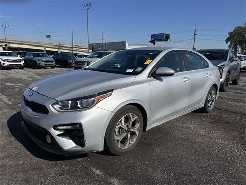 Certified 2021 Kia Forte LXS image 6