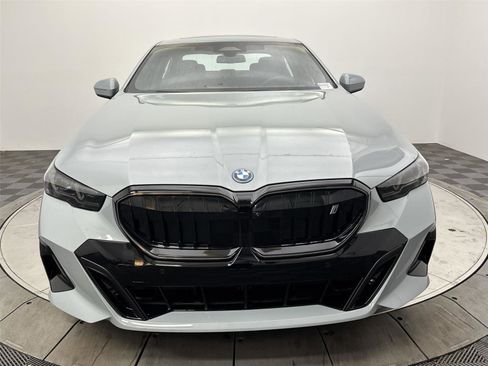 New 2026 BMW i5 eDrive40 w/ M Sport Package image 14