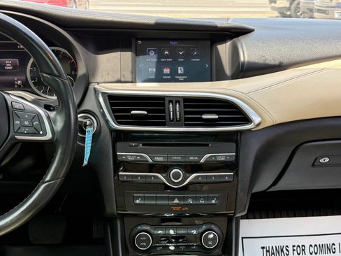 Used 2017 INFINITI QX30 Premium w/ Navigation Package image 19