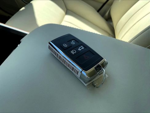 New 2026 Land Rover Range Rover SE AWD/4WD image 35