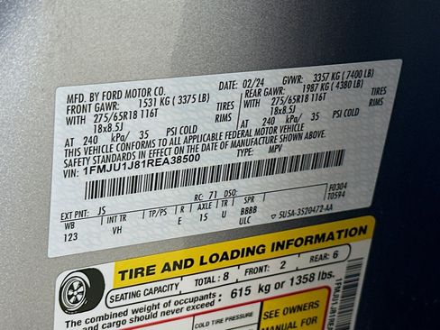 Used 2024 Ford Expedition XLT image 12