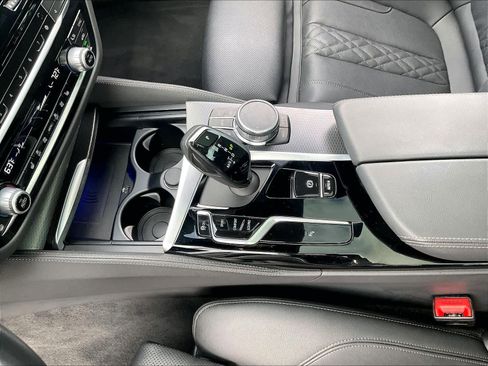 Used 2023 BMW 530i w/ M Sport Package image 18