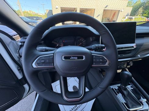 Certified 2026 Jeep Compass Limited AWD/4WD image 15
