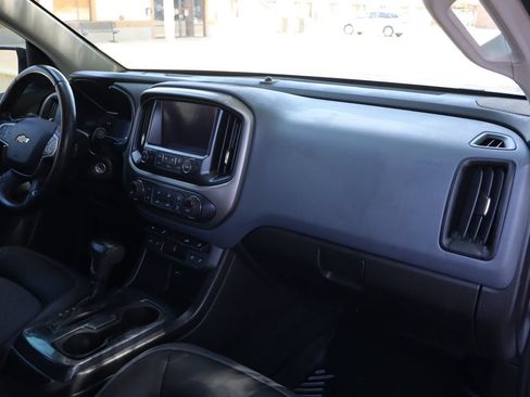 Used 2016 Chevrolet Colorado Z71 AWD/4WD image 17