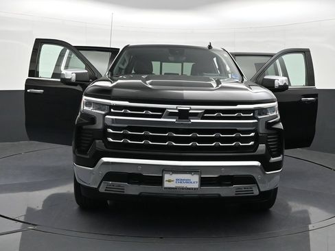 Used 2022 Chevrolet Silverado 1500 LTZ w/ LTZ Premium Package AWD/4WD image 45