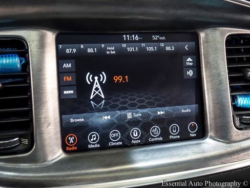 Used 2017 Dodge Charger R/T RWD image 21