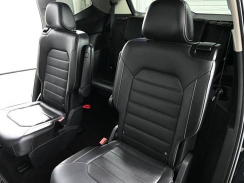 Certified 2022 Volkswagen Atlas SEL Premium image 17