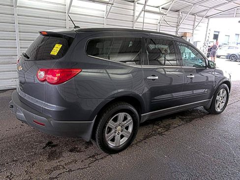 Used 2010 Chevrolet Traverse LT AWD/4WD image 3