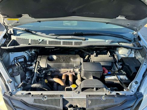 Used 2011 Toyota Sienna image 20