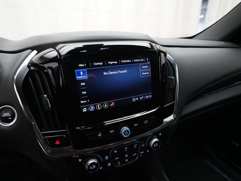 Used 2023 Chevrolet Traverse Premier AWD/4WD image 6
