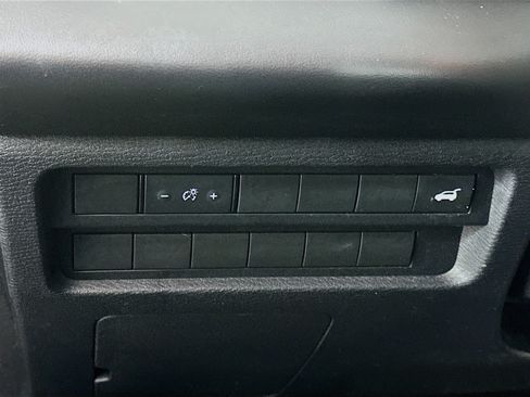 Used 2023 Mitsubishi Outlander SE FWD image 16