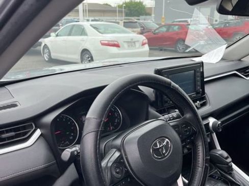Used 2021 Toyota RAV4 XLE w/ XLE Grade Weather Package image 9