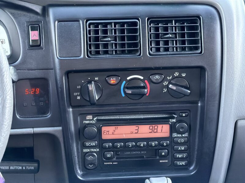 Used 2003 Toyota Tacoma PreRunner w/ Convenience Pkg RWD image 19