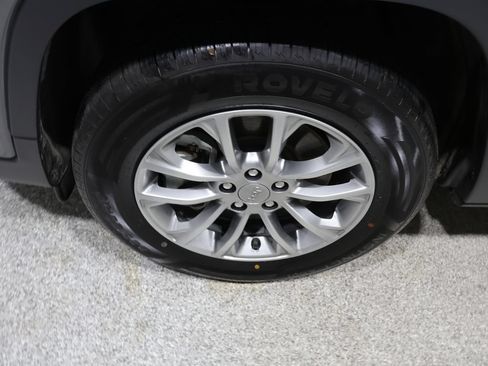 Used 2021 Jeep Cherokee Latitude Lux w/ Comfort/Convenience Group AWD/4WD image 9