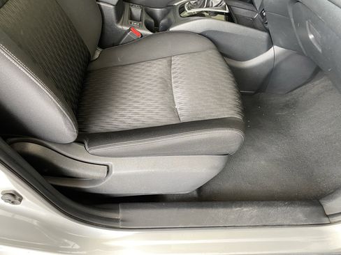 Used 2020 Nissan Rogue SV image 34