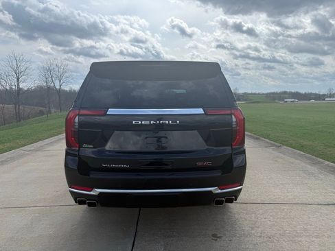 Used 2025 GMC Yukon XL Denali w/ Sun & Power Step Package image 4