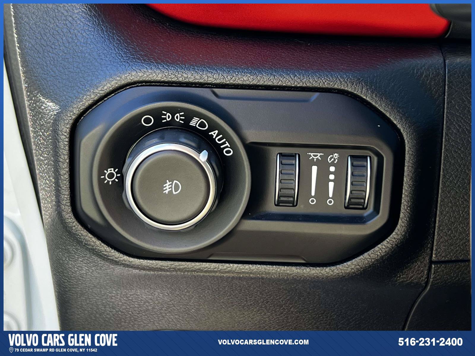 Used 2020 Jeep Wrangler Unlimited Rubicon w/ Dual Top Group AWD/4WD image 19