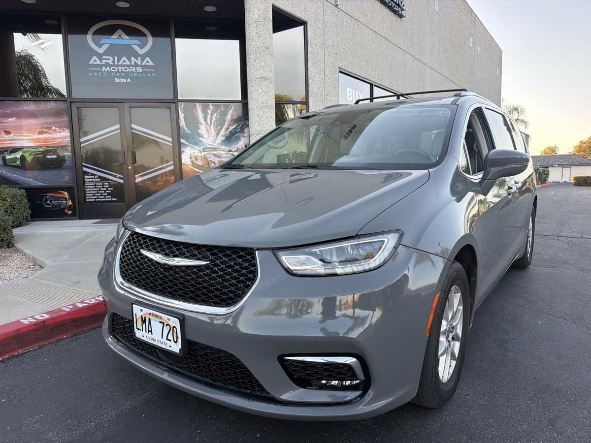 Used 2021 Chrysler Pacifica Touring-L FWD image 7
