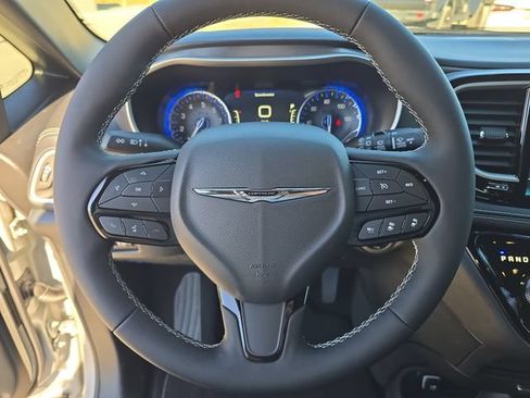 New 2026 Chrysler Pacifica Select w/ S Appearance Package FWD image 25