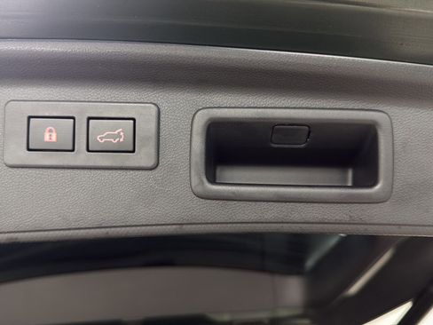 Used 2023 Subaru Forester Limited image 14