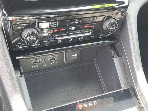 Used 2024 Jeep Grand Cherokee Altitude AWD/4WD image 21