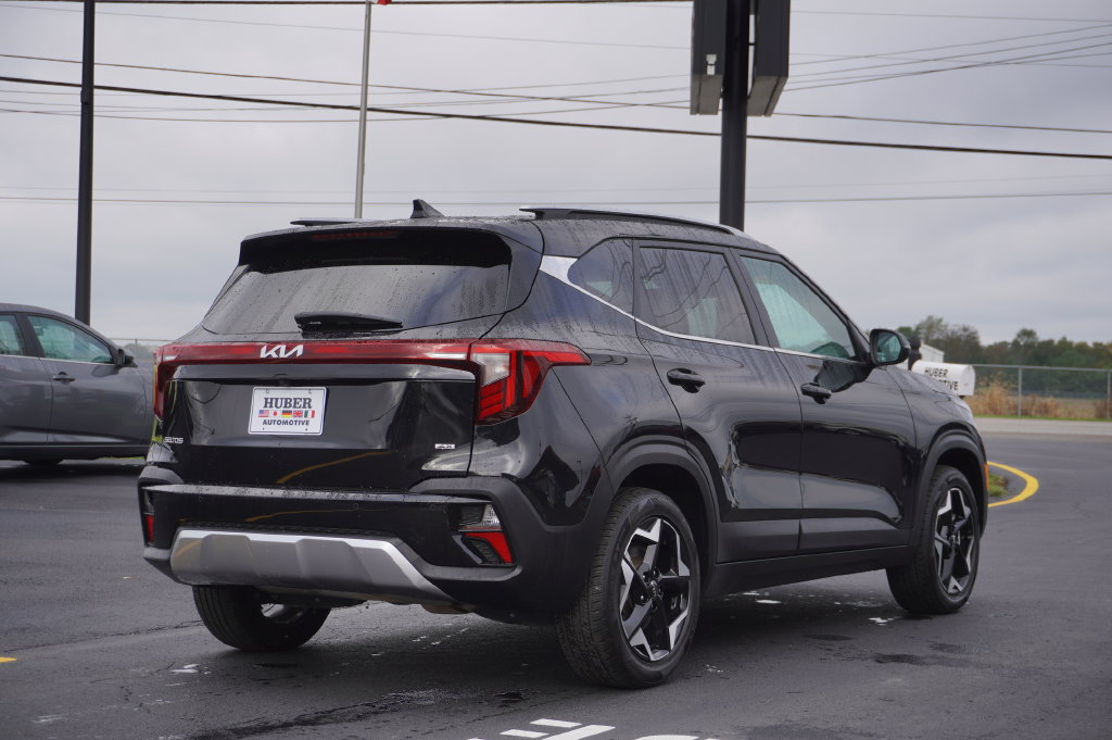 Used 2025 Kia Seltos EX AWD/4WD image 7