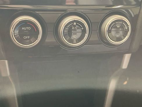 Used 2017 Subaru Forester 2.5i Premium w/ All-Weather Package image 19