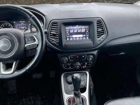 Used 2018 Jeep Compass Latitude w/ Popular Equipment Group image 6