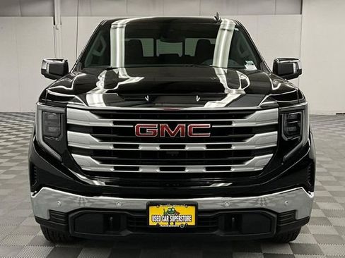 Used 2025 GMC Sierra 1500 SLE w/ Preferred Package AWD/4WD image 4