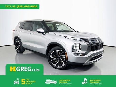Used 2024 Mitsubishi Outlander SE FWD image 1