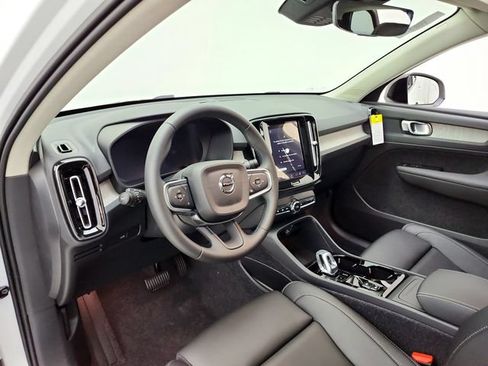 New 2026 Volvo XC40 B5 Plus w/ Protection Package Premier AWD/4WD image 20