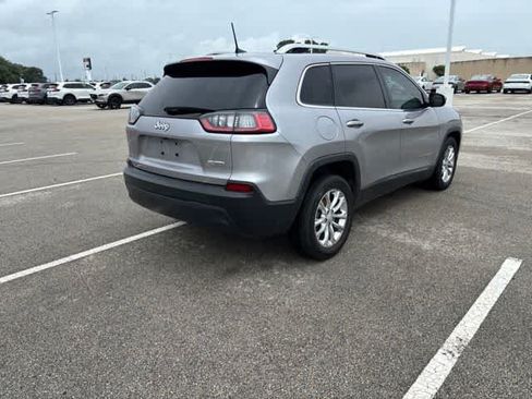 Used 2019 Jeep Cherokee Latitude w/ Popular Appearance Group FWD image 5