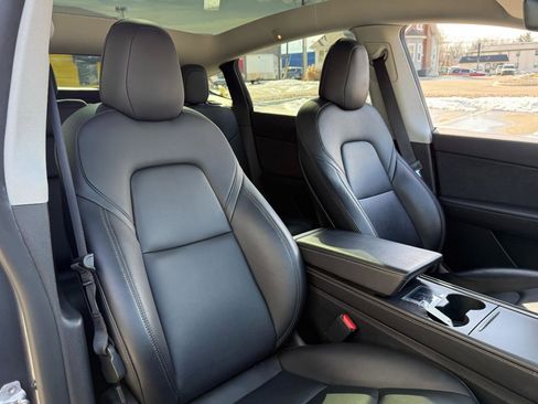 Used 2021 Tesla Model Y Long Range image 14