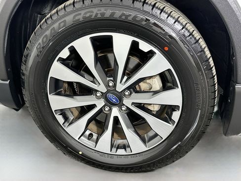 Used 2017 Subaru Outback 2.5i Limited image 33