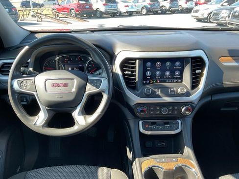 Used 2023 GMC Acadia SLE w/ Driver Convenience Package image 17