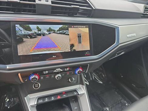 Used 2024 Audi Q3 2.0T Premium Plus w/ Premium Plus Package image 13