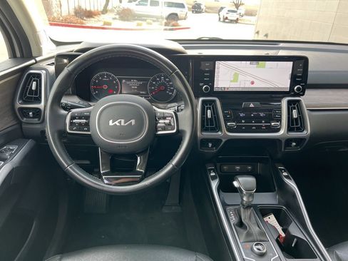 Used 2022 Kia Sorento S image 21
