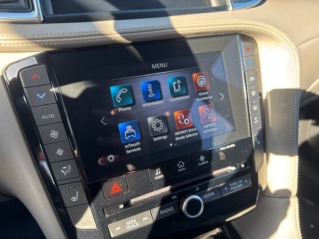 Certified 2023 INFINITI QX50 Luxe AWD/4WD image 39