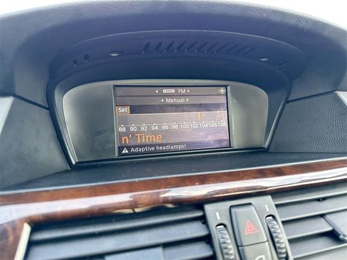 Used 2010 BMW 528i Sedan image 14