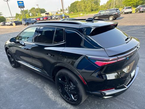 Certified 2024 Chevrolet Equinox EV RS image 9