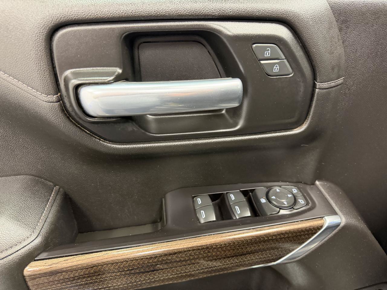 Used 2019 Chevrolet Silverado 1500 RST w/ All-Star Edition AWD/4WD image 6