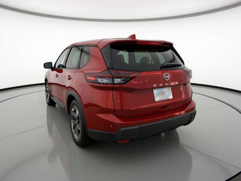 Used 2025 Nissan Rogue SV image 6