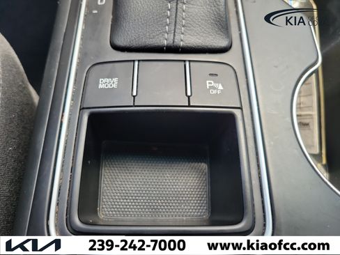 Used 2020 Kia Sorento S FWD image 29
