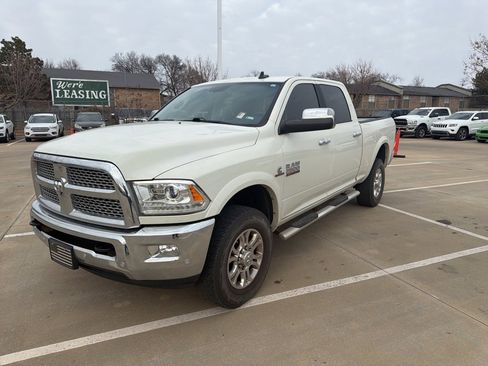 Used 2018 RAM 2500 Laramie w/ Convenience Group image 3