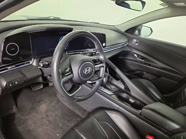 Used 2024 Hyundai Elantra Limited FWD image 14