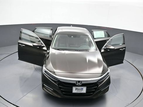 Used 2018 Honda Accord Touring image 45