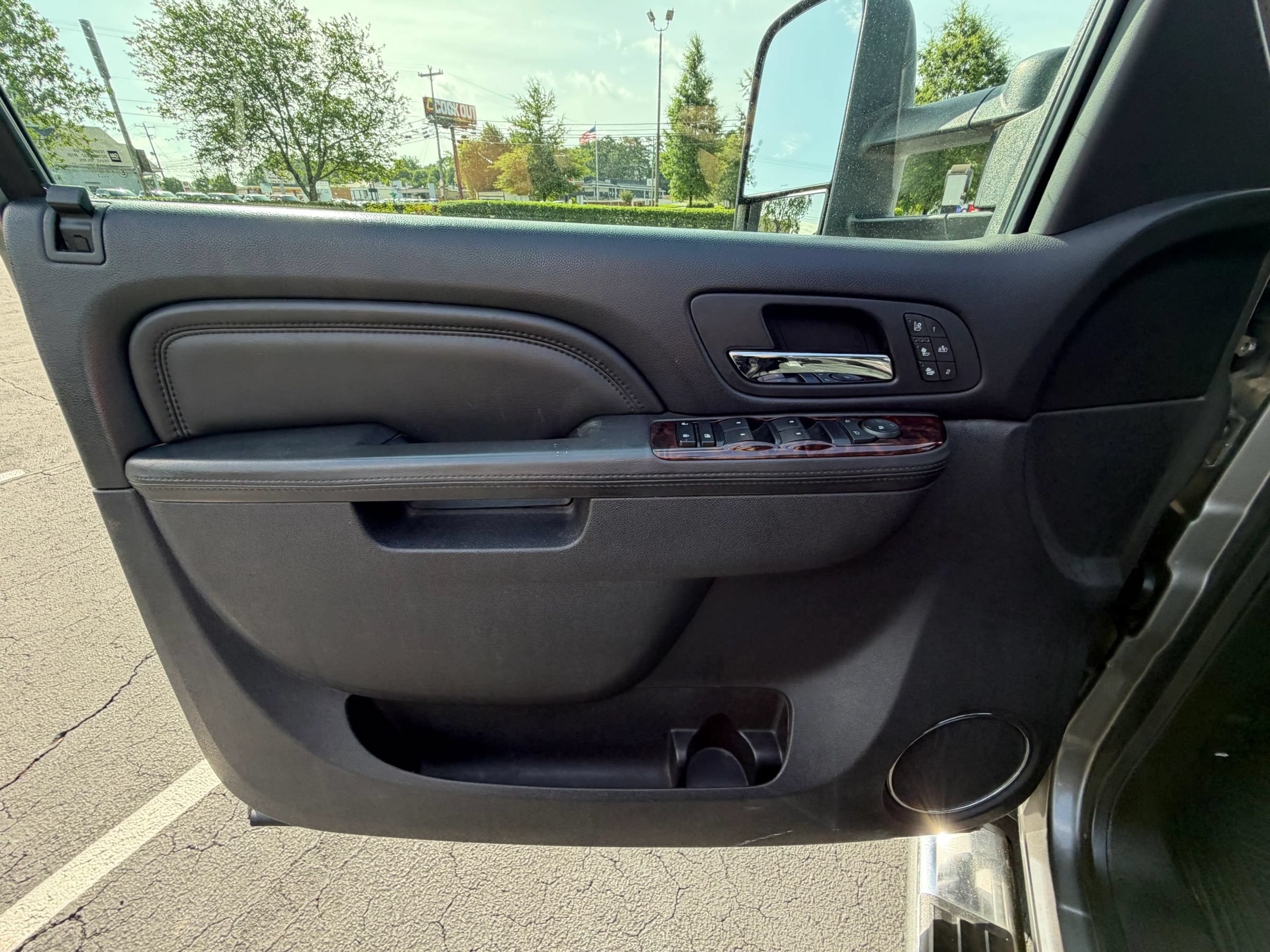 Used 2012 GMC Sierra 3500 Denali AWD/4WD image 17