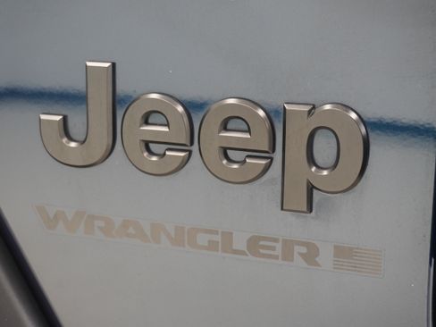 Used 2025 Jeep Wrangler Unlimited Sport AWD/4WD image 7